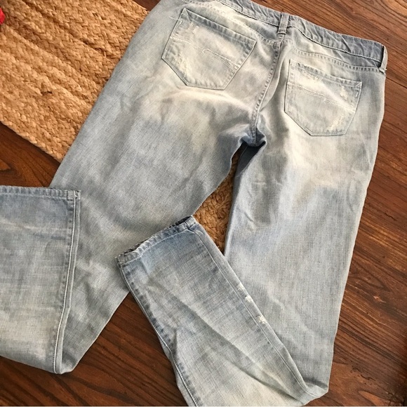 👖 2.1 Distressed Denim Jeans - Picture 15 of 16